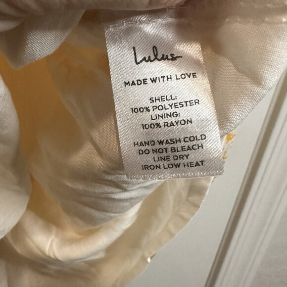NWT sunny yellow Lulus dress with daisies - Picture 6 of 10